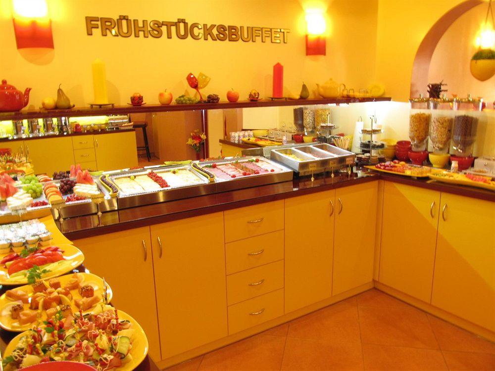 Hotel Am Hauptbahnhof Шверін Екстер'єр фото