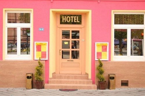 Hotel Am Hauptbahnhof Шверін Екстер'єр фото